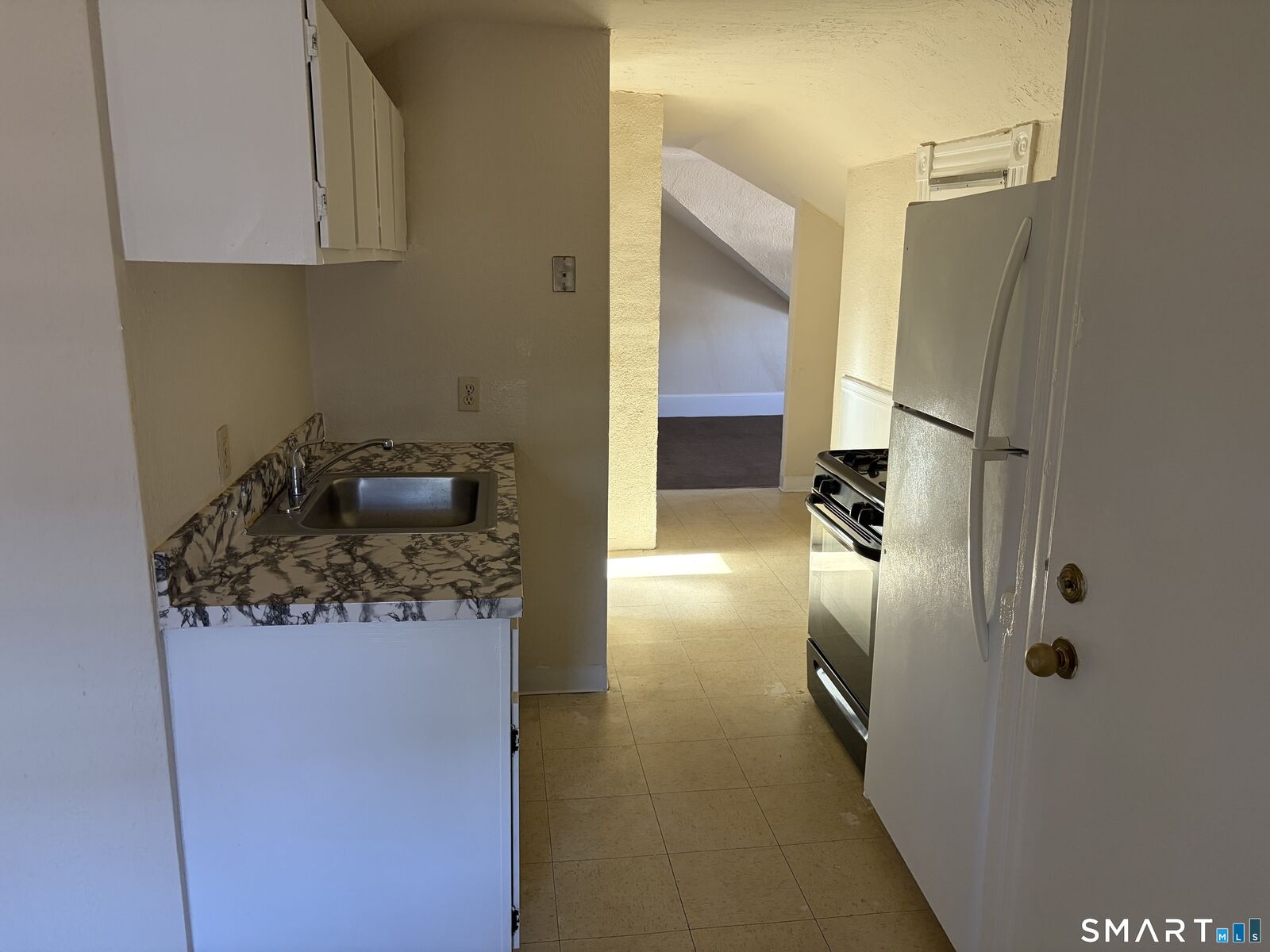 Property Photo:  