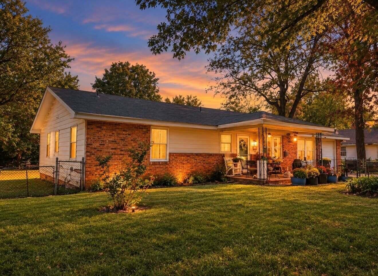 Property Photo:  1200 N Forest Avenue  MO 65802 