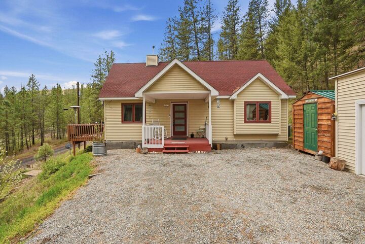 Property Photo:  31965 N Hawk Creek Ranch Rd  WA 99122 
