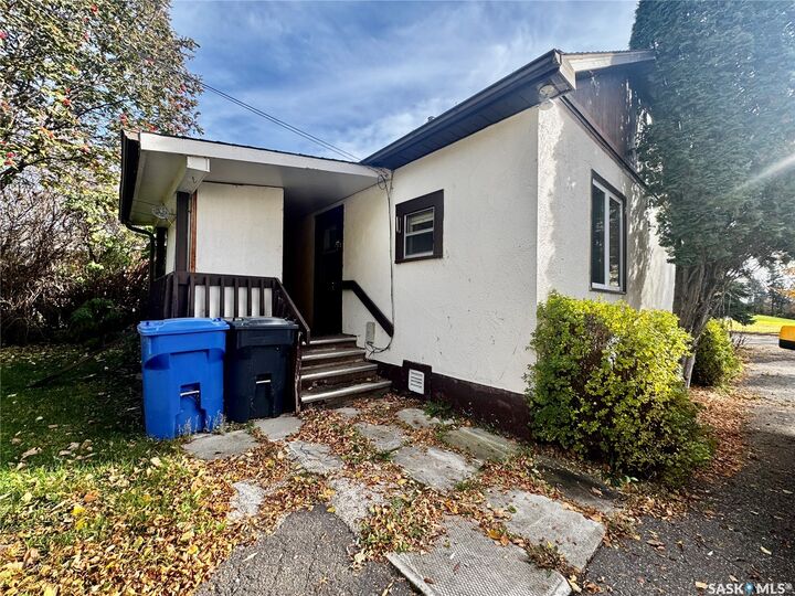 Property Photo:  335 Miles Street  SK S0A 1S0 