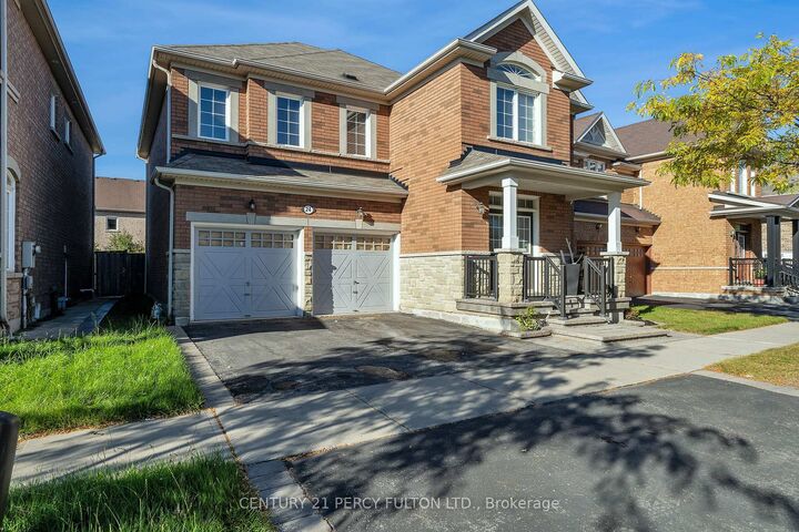 Property Photo:  24 Cragg Crescent  ON L1T 0E4 