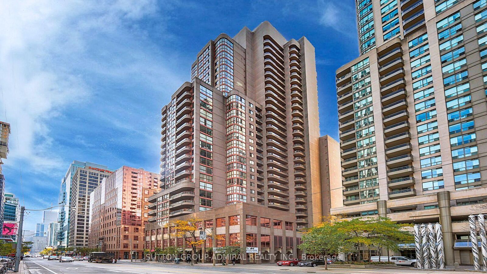 Property Photo:  736 Bay Street 2301  ON M5G 1N6 