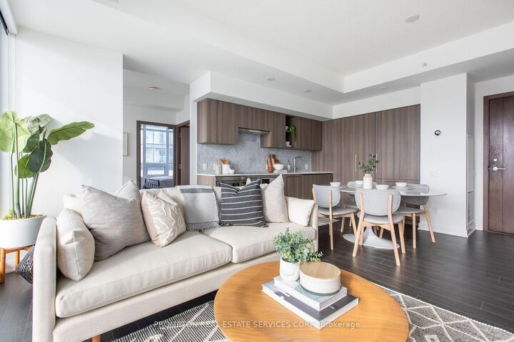 Property Photo:  17 Bathurst Street 2502  ON M5V 1A5 