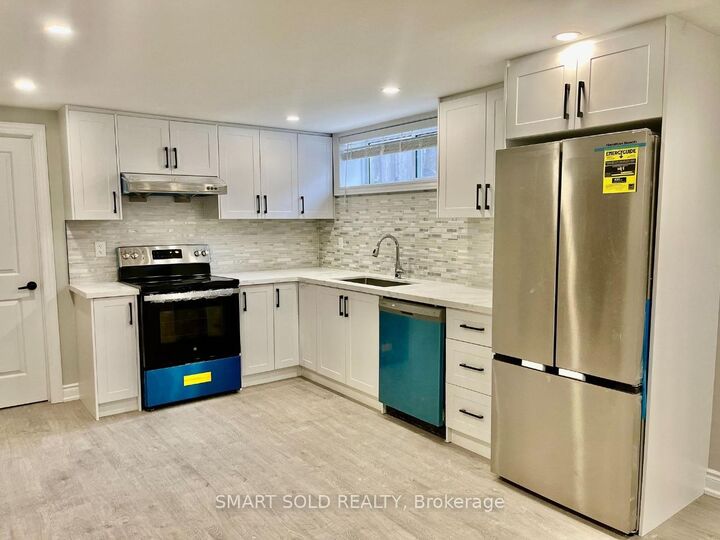Property Photo:  228 Silverbirch Drive Lower  ON L3Y 2Z5 