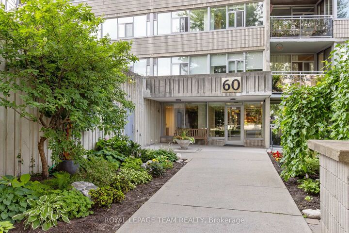 Property Photo:  60 McLeod Street 103  ON K2P 2G1 