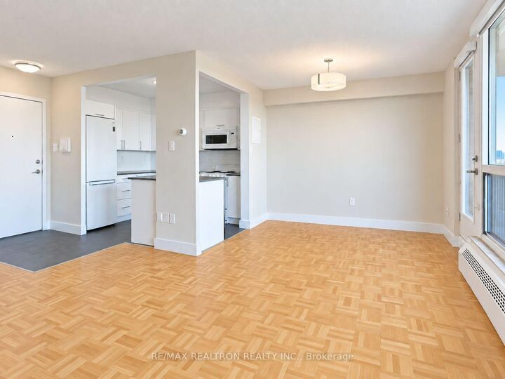 Property Photo:  666 Spadina Avenue 2209  ON M5S 2H8 