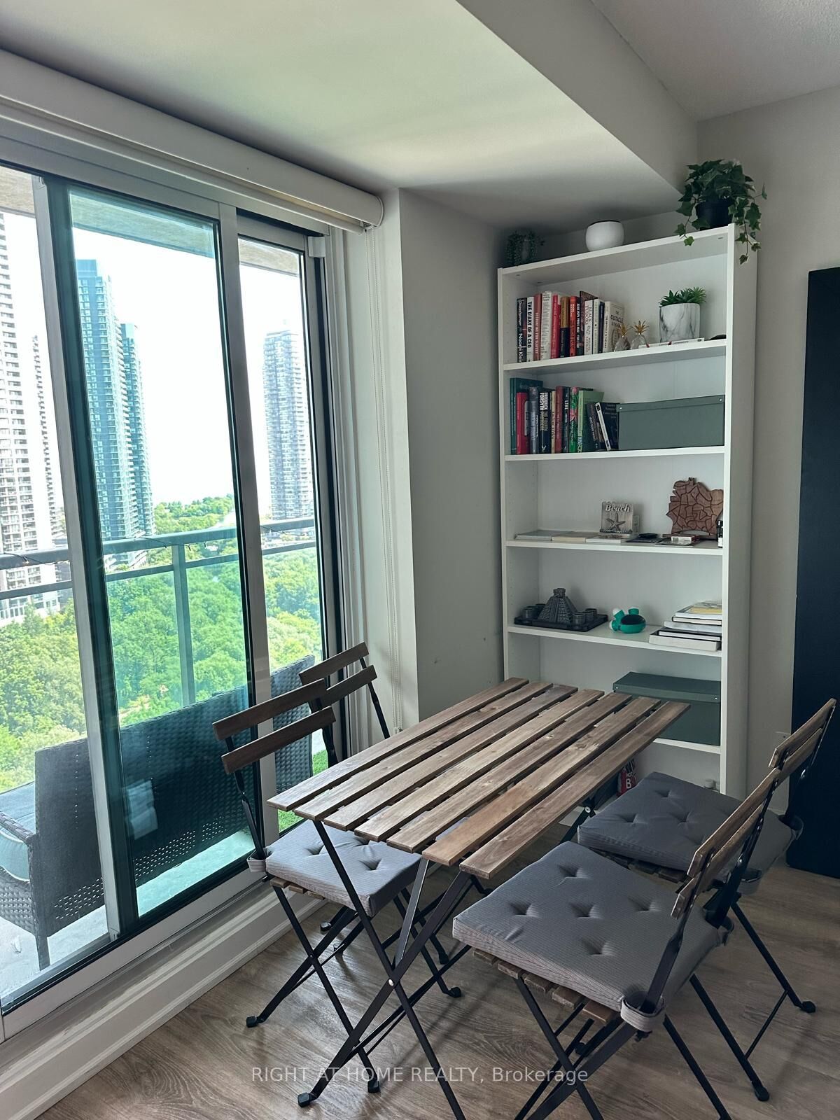 Property Photo:  155 Legion Road N 155  ON M8Y 0A7 