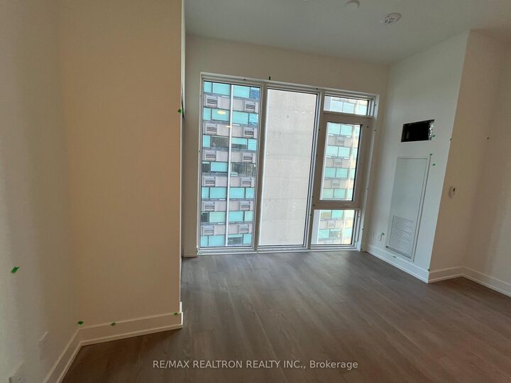 Property Photo:  308 Jarvis Street 1010  ON M5B 0E3 
