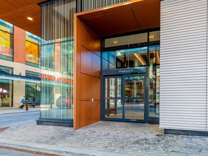 Property Photo:  19 Bathurst Street 2608  ON M5V 0N2 