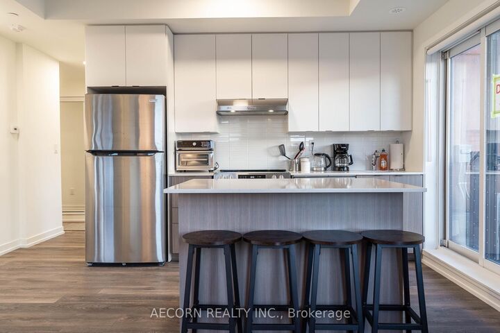 Property Photo:  135 Canon Jackson Drive 409  ON M6M 0C3 