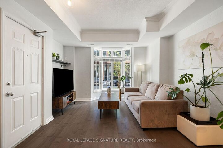 Property Photo:  8C Portland Street  ON M5V 3N6 