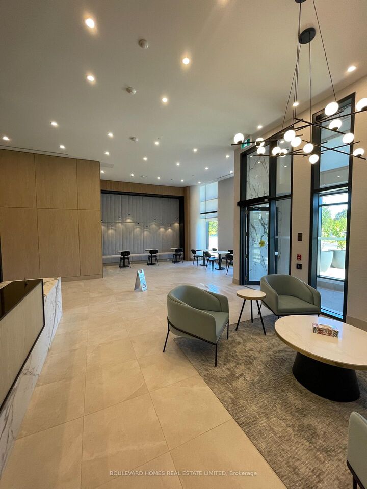 Property Photo:  1381 Lakeshore Road E 231  ON L5E 1G6 