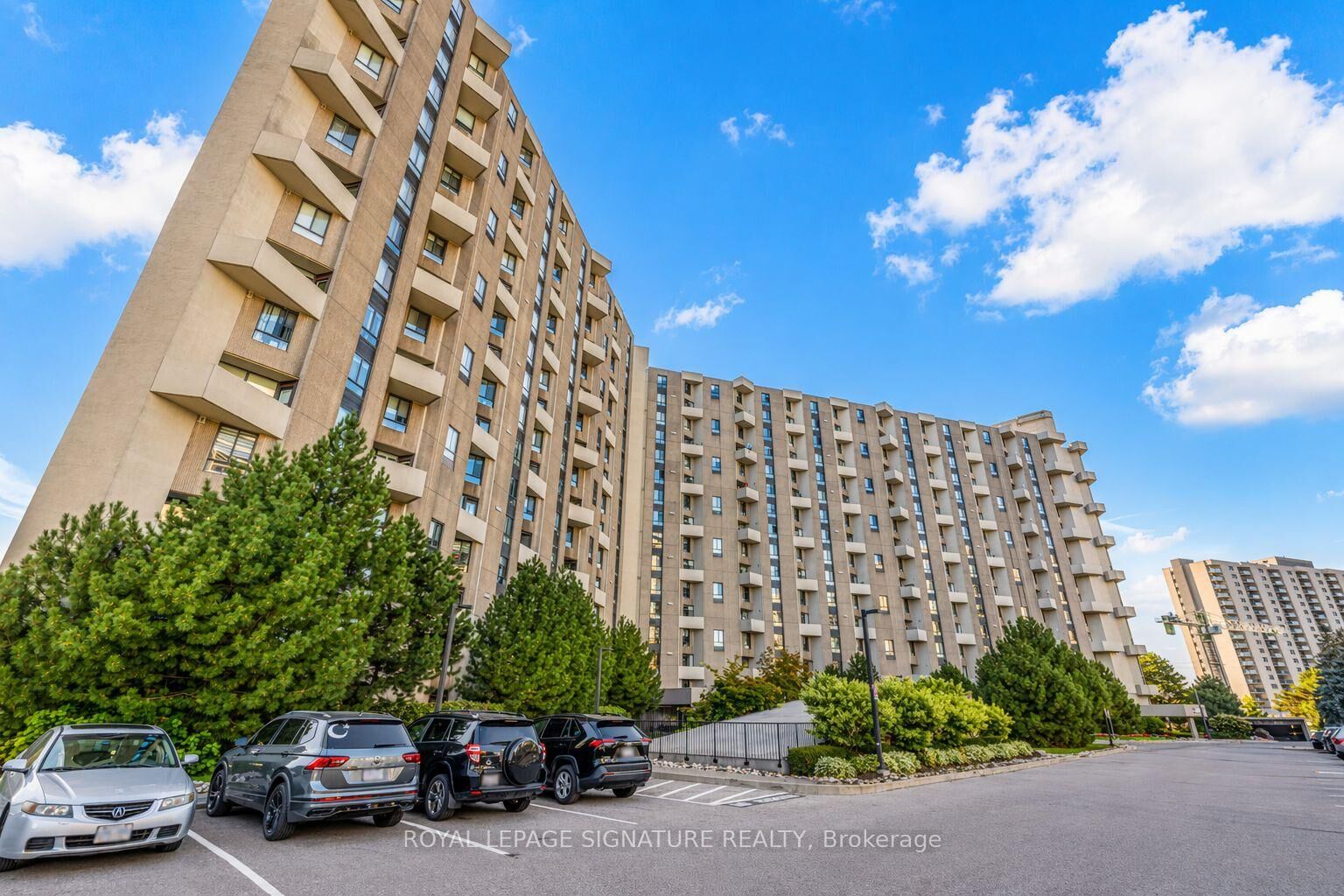 Property Photo:  300 Mill Road A39  ON M9C 4W7 