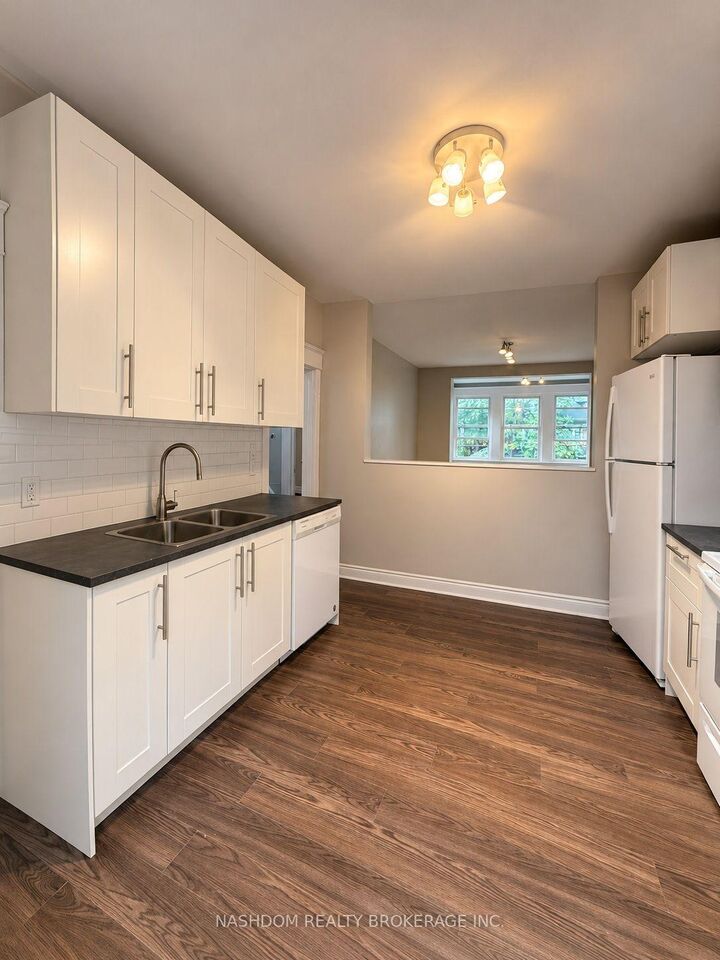 Property Photo:  21 Gage Avenue S 2  ON L8M 3C7 