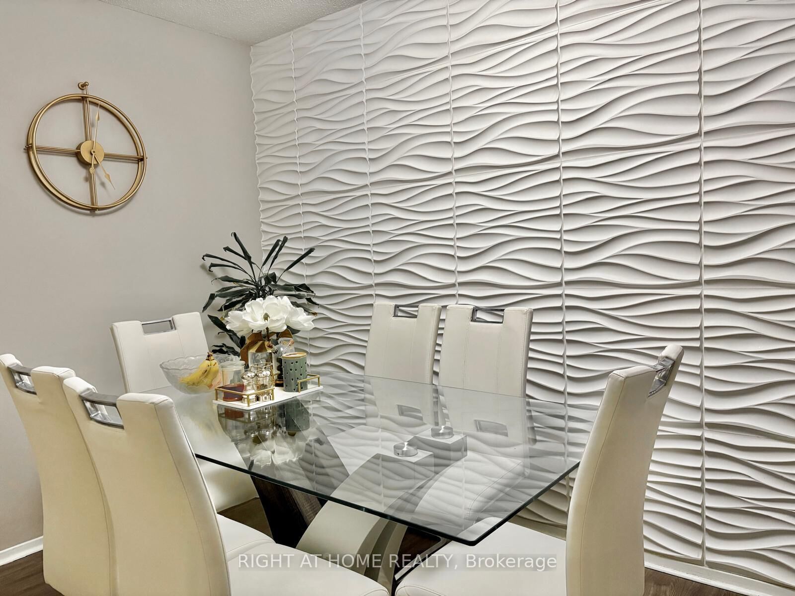 Property Photo:  22 Southport Street 231  ON M6S 4Y9 