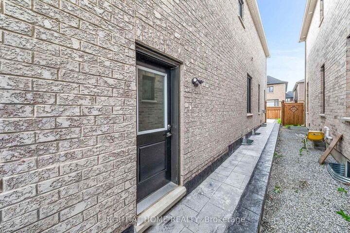 Property Photo:  30 Merrimac Drive Bsmnt  ON L6Y 6K3 