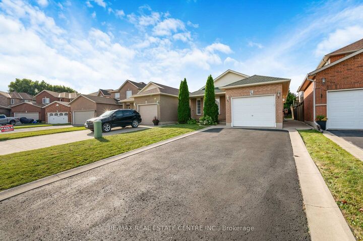 Property Photo:  26 Phillipo Drive Main Level  ON L9B 2P6 