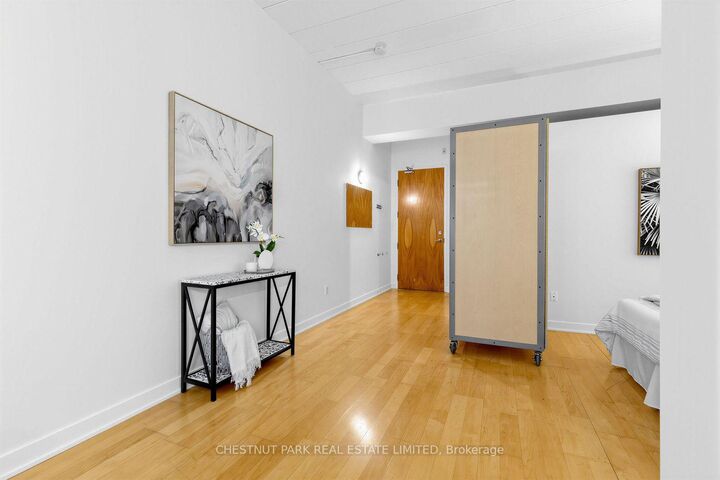 Property Photo:  160 Baldwin Street 409  ON M5T 3K7 