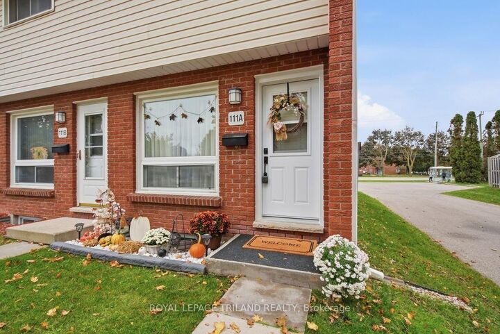 Property Photo:  111 Wellesley Cres Crescent A  ON N5V 1J6 