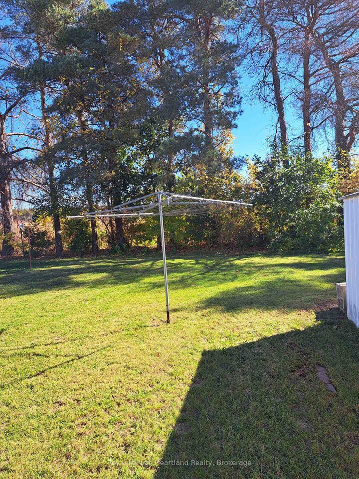 Property Photo:  2 Velma Street  ON N7G 0C5 