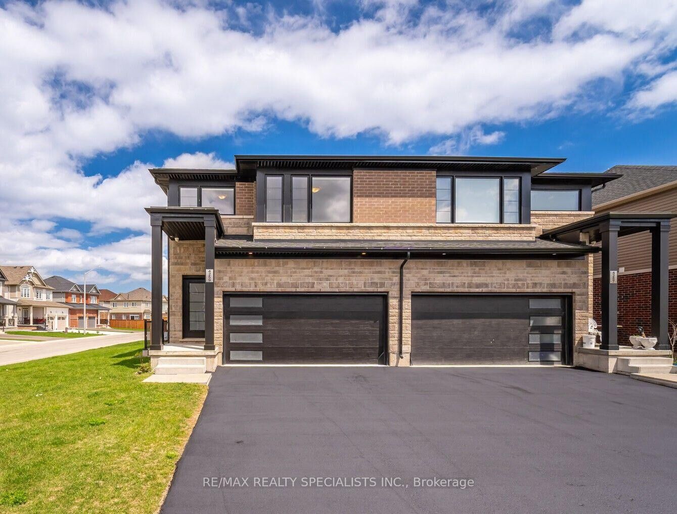 Property Photo:  4259 Shuttleworth Drive  ON L2G 3P6 
