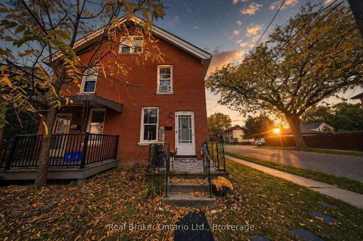 Photo de la propriété:  139 Superior Street  ON N3S 2L3 