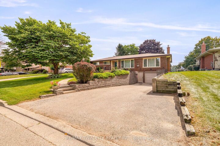 Property Photo:  25 Brier Crescent  ON N3R 3M5 