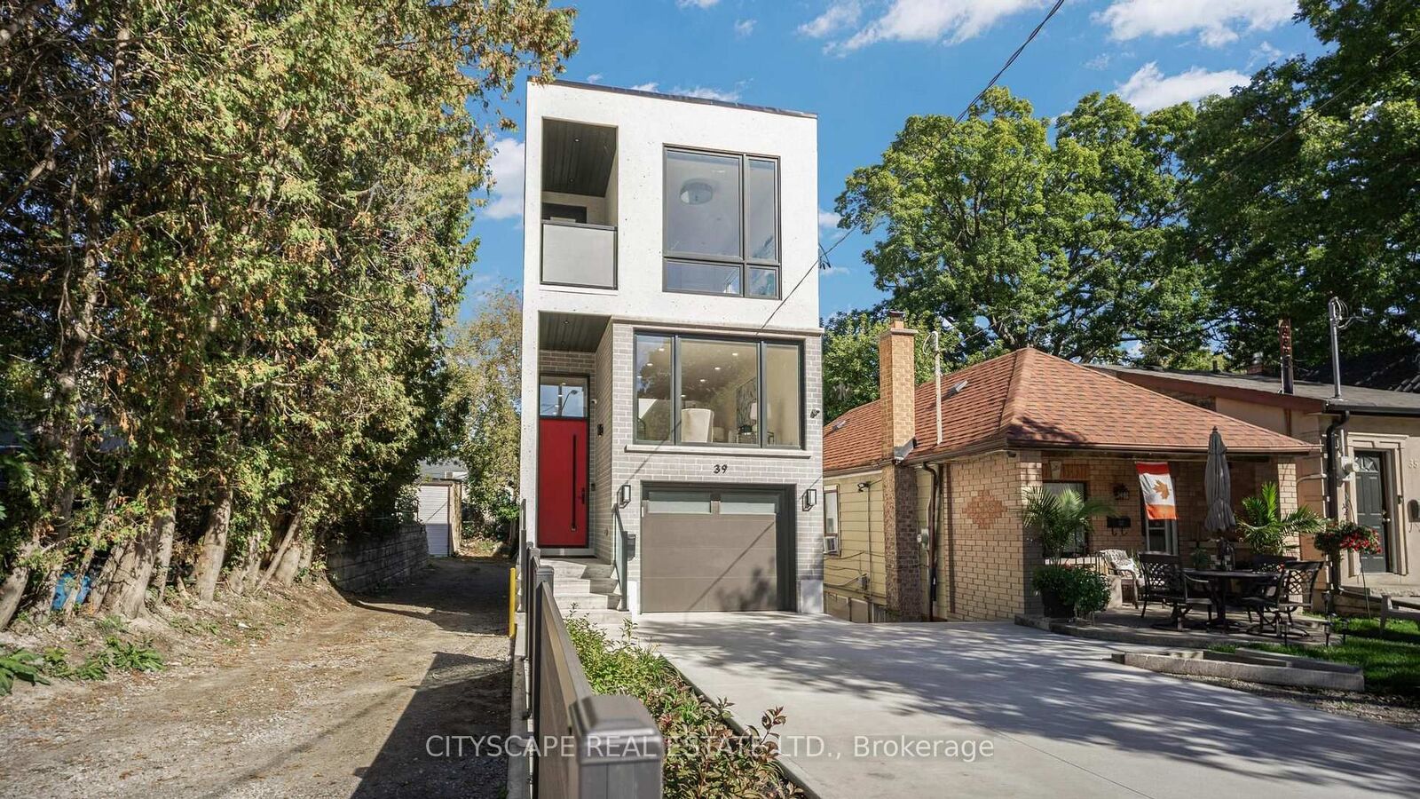 Property Photo:  39 Kenworthy Avenue  ON M1L 3B1 