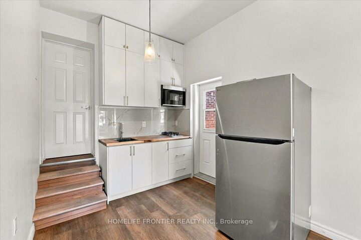 Property Photo:  99 Regent Road Unit 2  ON M3K 1H2 