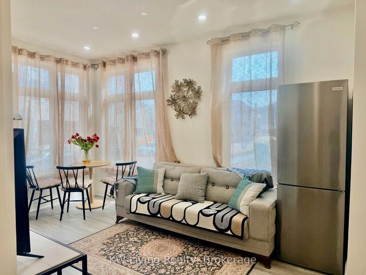 Property Photo:  3296 Taha Gardens Ground Floor  ON L6M 5S6 