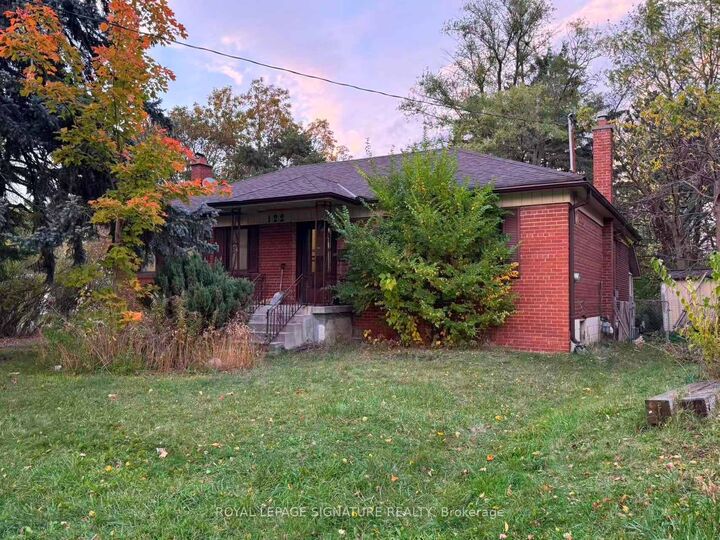 Property Photo:  122 Earlton Road  ON M1T 2R6 