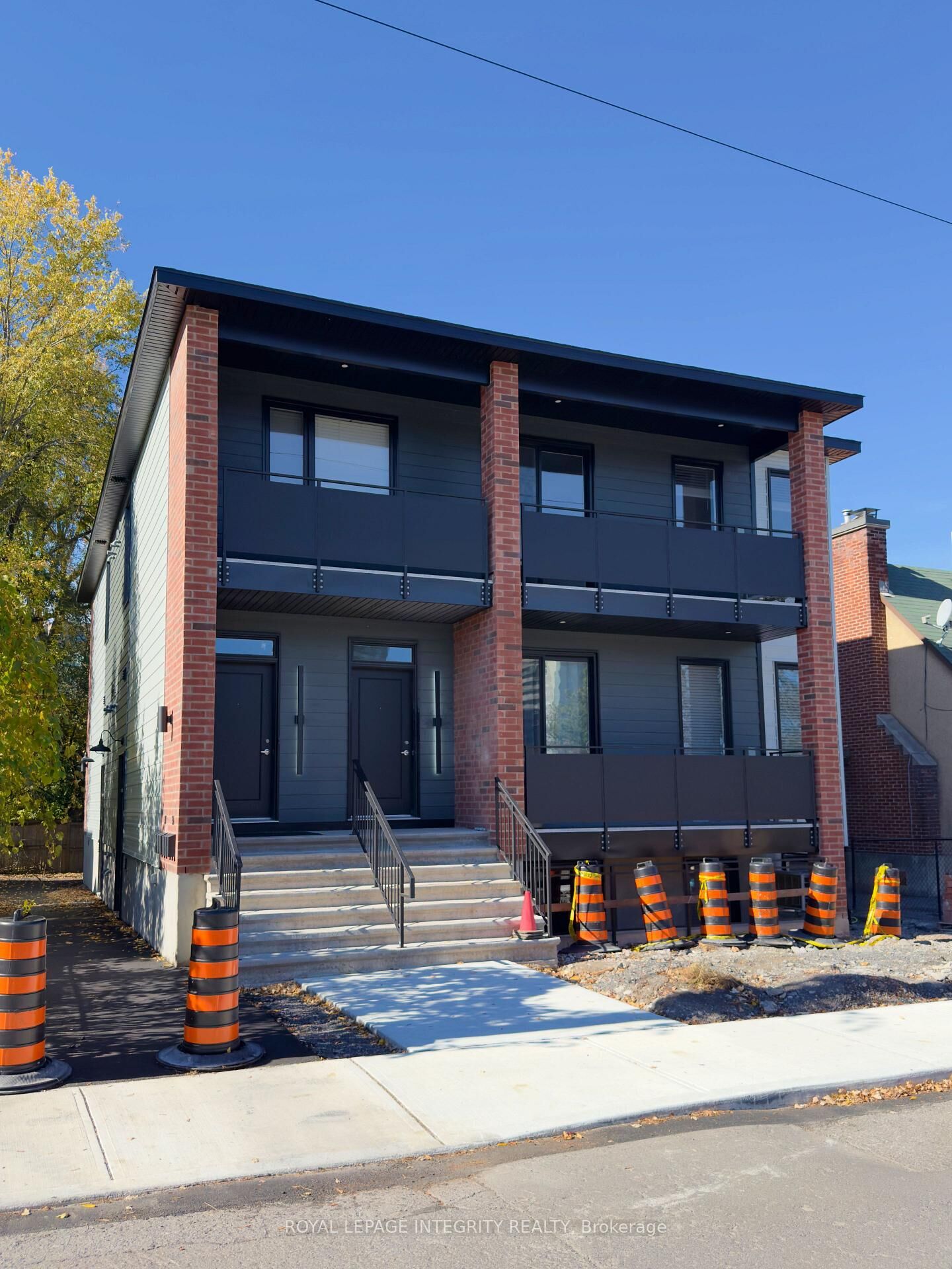 Property Photo:  396 Marguerite Avenue Unit A  ON K1L 7W6 