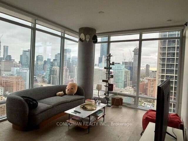 Property Photo:  488 University Avenue 2502  ON M5G 0C1 