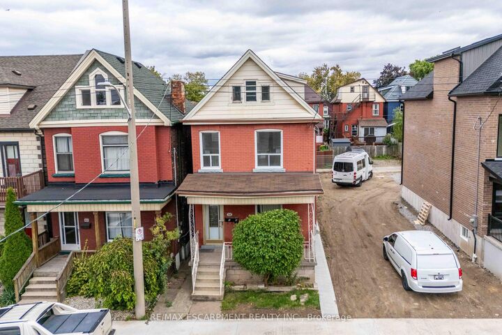 Property Photo:  58 St. Matthews Avenue  ON L8L 5P3 