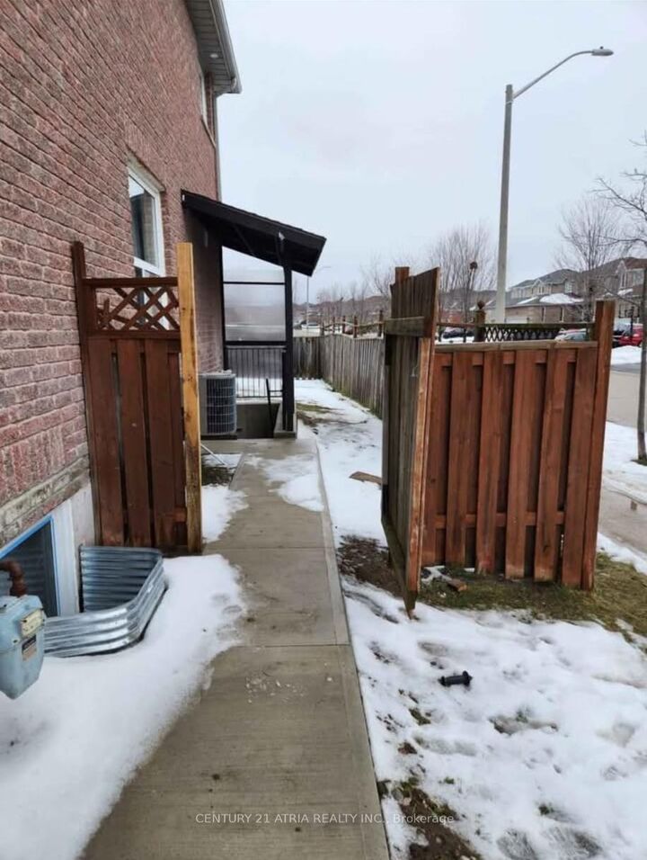 Property Photo:  148 Dean Avenue  ON L4N 0V7 