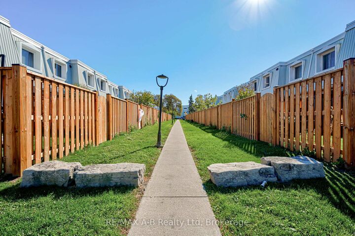 Property Photo:  300 Traynor Avenue 7  ON N2C 2J1 