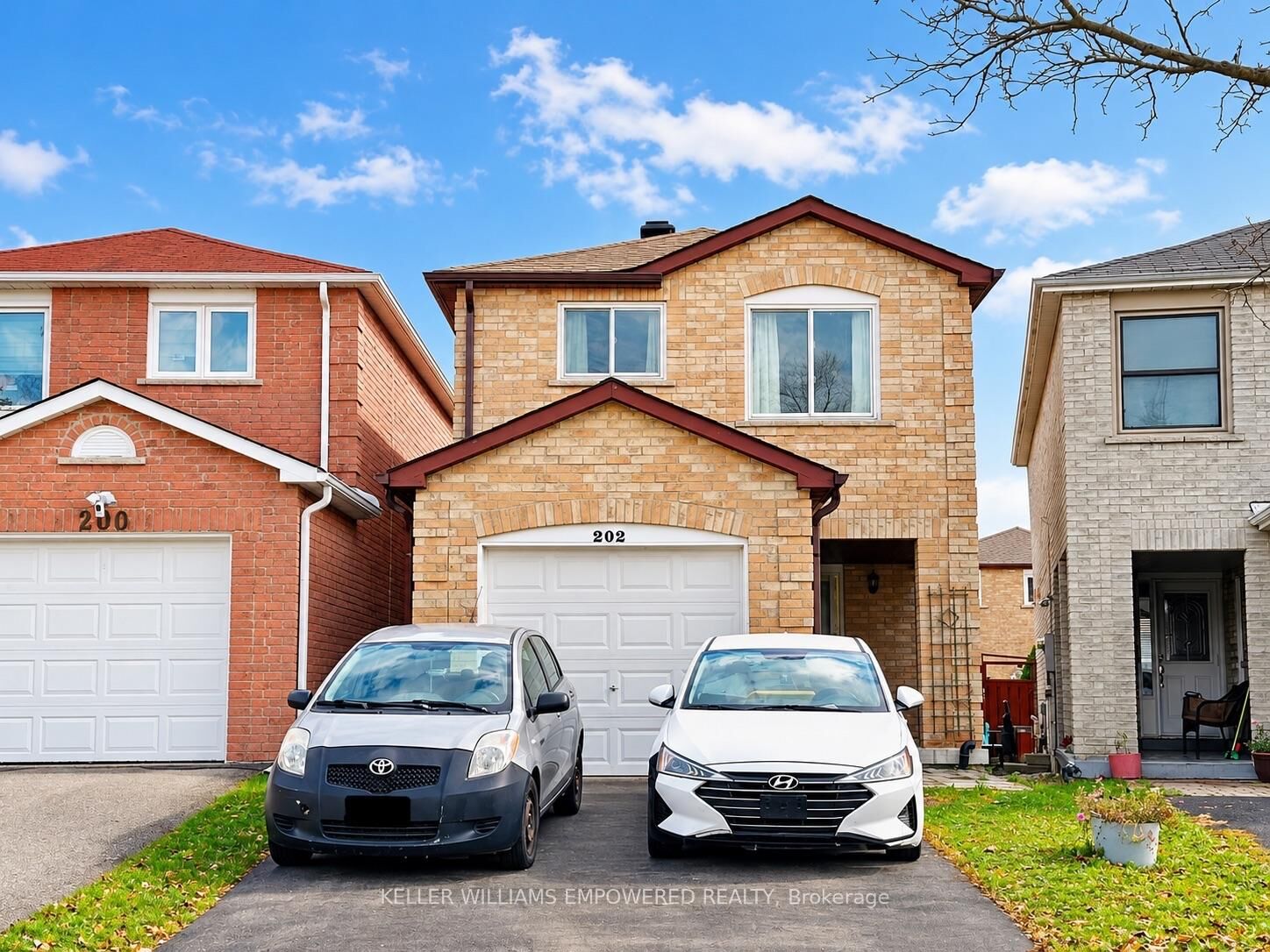 Property Photo:  202 Stather Crescent  ON L3S 1C2 