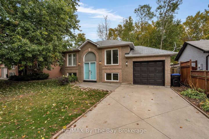 Property Photo:  5 Brillinger Drive  ON L9Z 1L4 