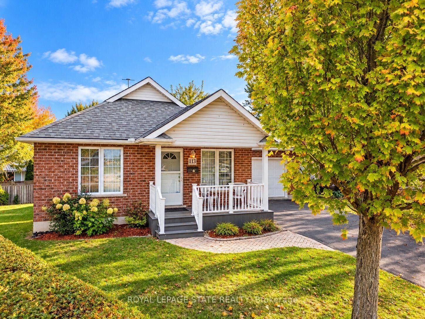 Property Photo:  113 Briar Glen Court  ON N1A 3H3 
