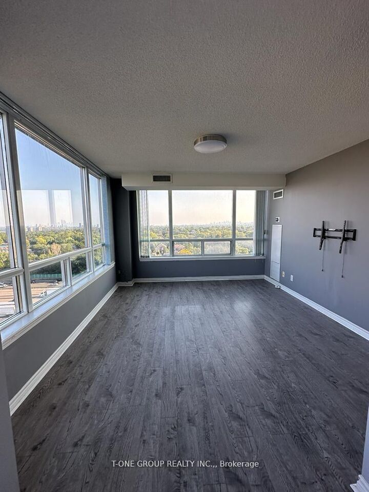 Property Photo:  3 Rean Drive 1108  ON M2K 3C2 