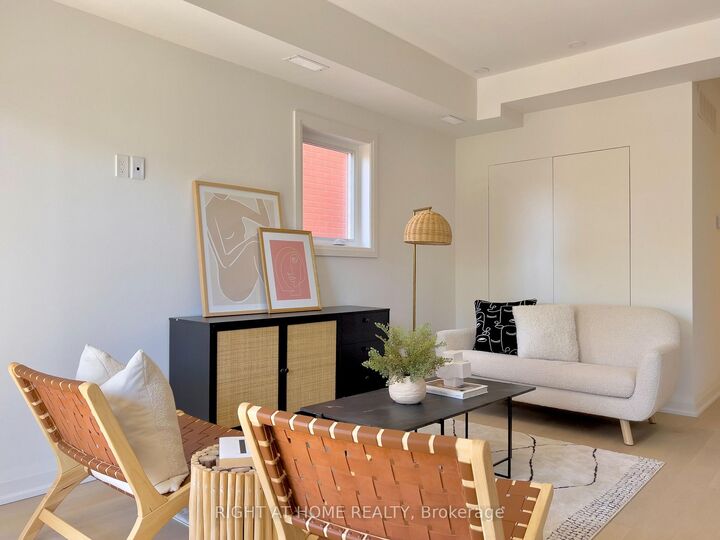 Property Photo:  1201 Dovercourt Road Unit 2  ON M6H 2Y1 