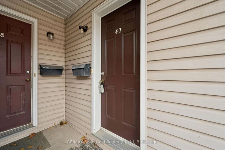 Property Photo:  461 Beechwood Place 47  ON N2T 2N8 