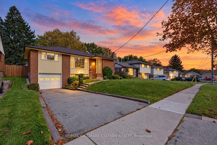 Property Photo:  844 Florell Drive  ON L1H 6W1 