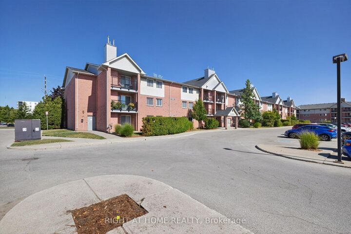 Property Photo:  144 Conway Drive 62  ON N6E 3N3 