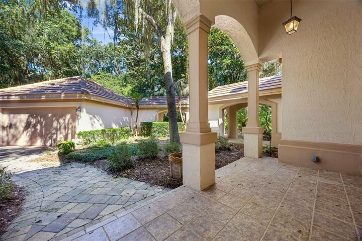 Property Photo: 37 Marsh Hawk Road FL 32034
