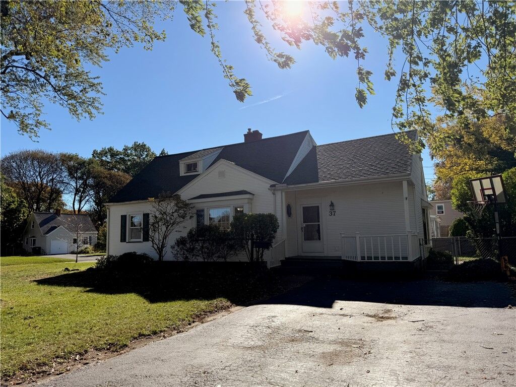 Property Photo:  65 Woodside Lane  NY 14616 