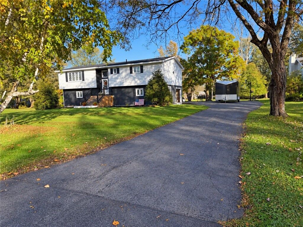 Property Photo:  11 Anthony Drive  NY 13148 