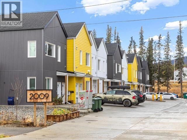 Property Photo:  109-2009 Centennial Street  YT Y1A 0T4 