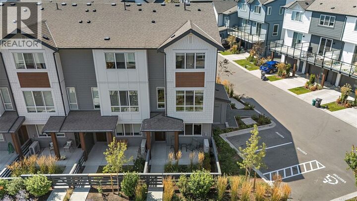 Property Photo:  368 Tradewinds Avenue 12  BC V9C 0S5 