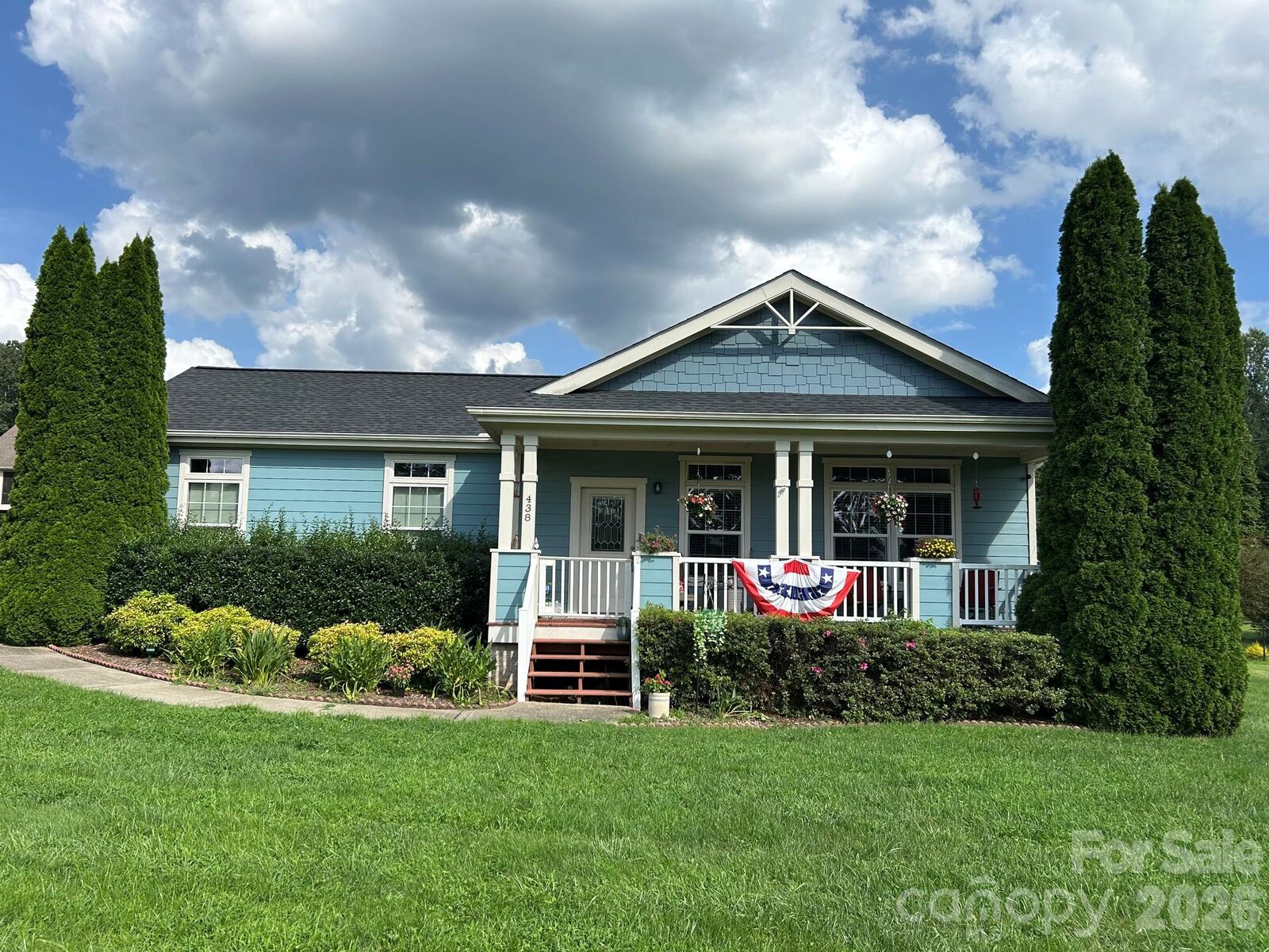 Property Photo: 438 Oak Grove Road NC 28731